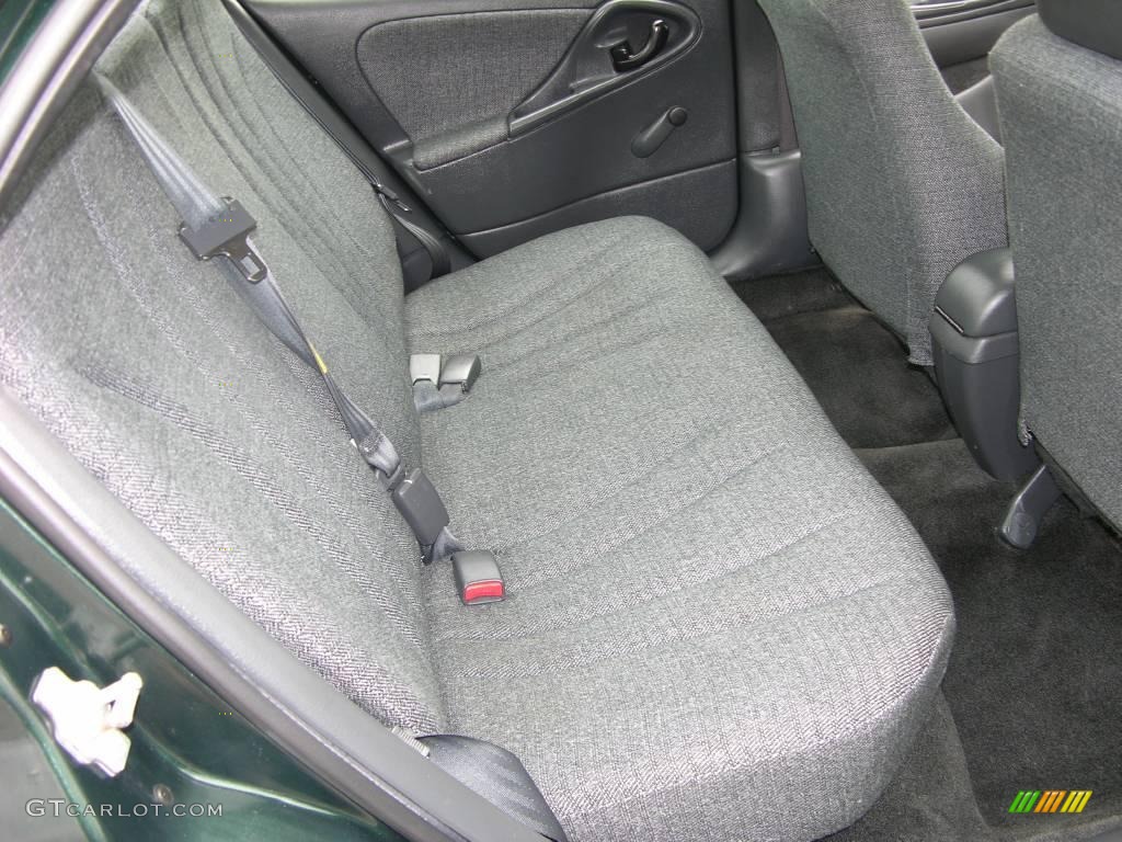 2005 Cavalier Sedan - Dark Green Metallic / Graphite Gray photo #17