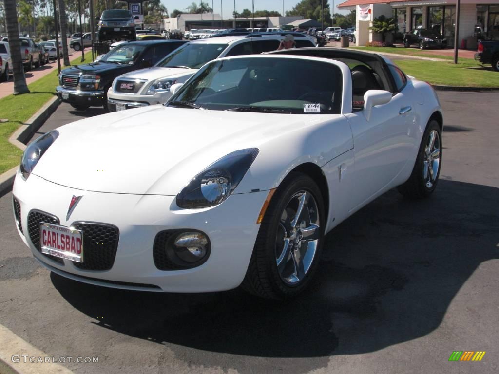 2009 Solstice GXP Coupe - Pure White / Ebony/Red Stitching photo #1