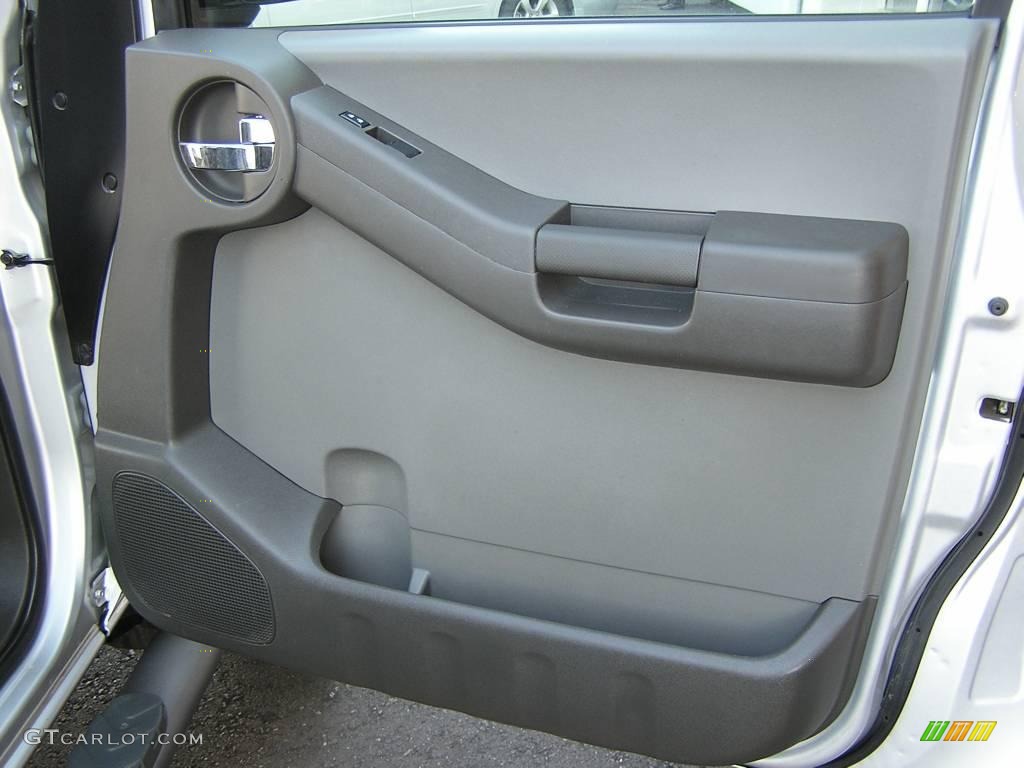 2006 Explorer XLT 4x4 - Silver Birch Metallic / Stone photo #14