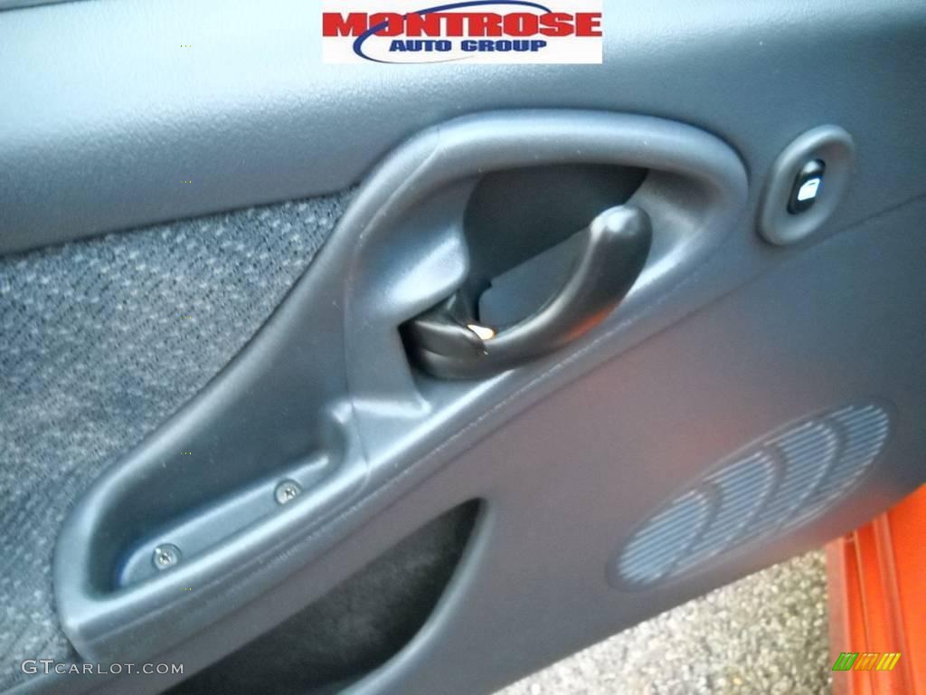 2004 Cavalier LS Sport Coupe - Sunburst Orange / Graphite photo #25