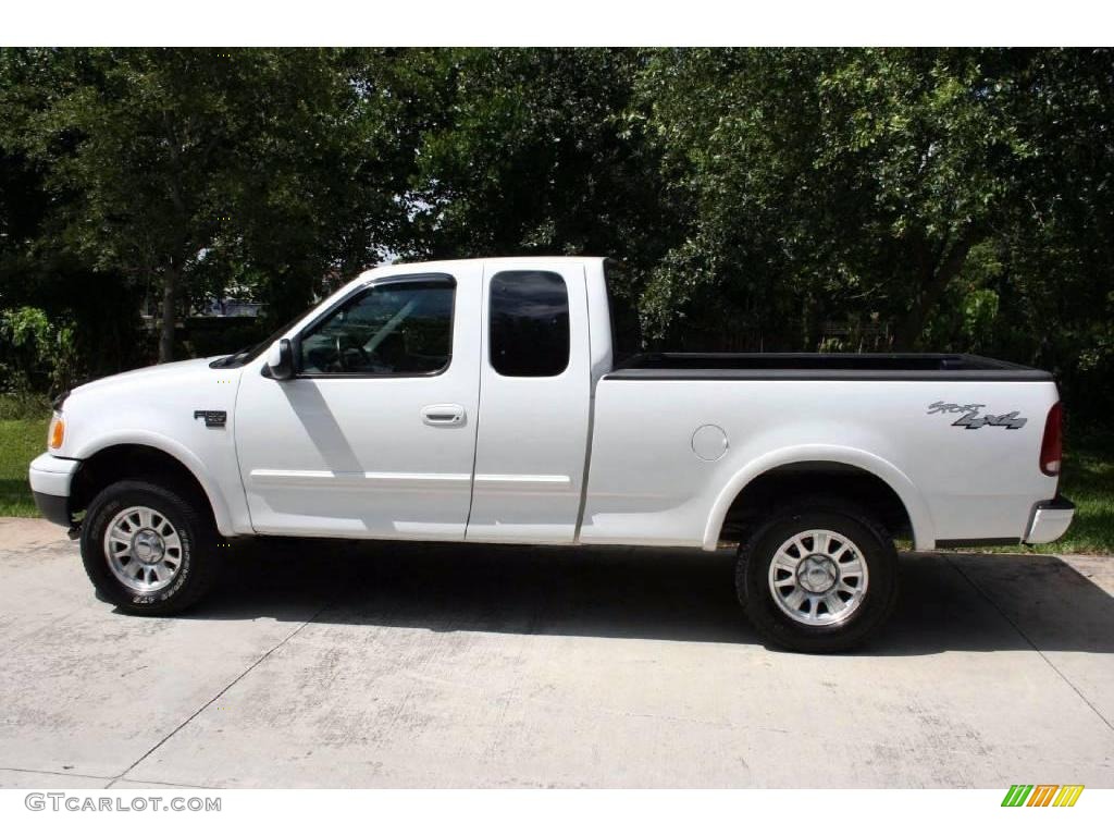 2002 F150 XLT SuperCab 4x4 - Oxford White / Medium Graphite photo #3
