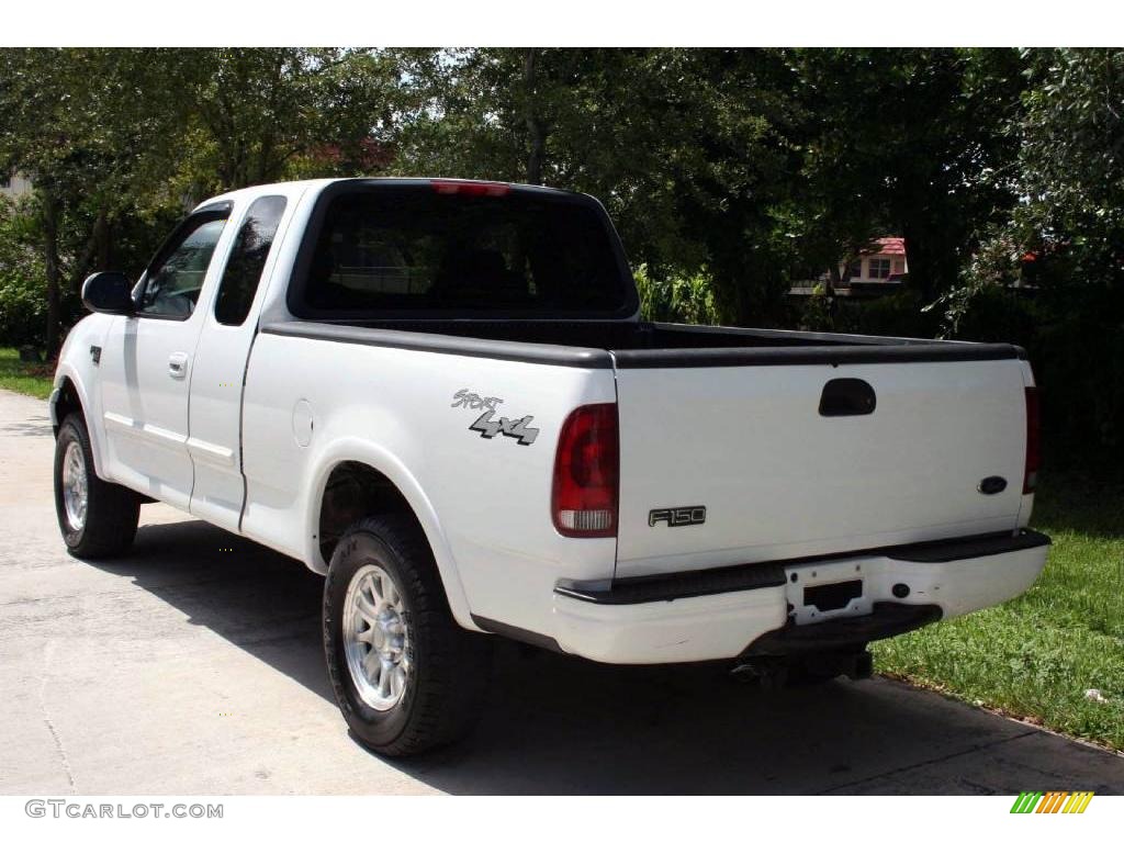 2002 F150 XLT SuperCab 4x4 - Oxford White / Medium Graphite photo #6