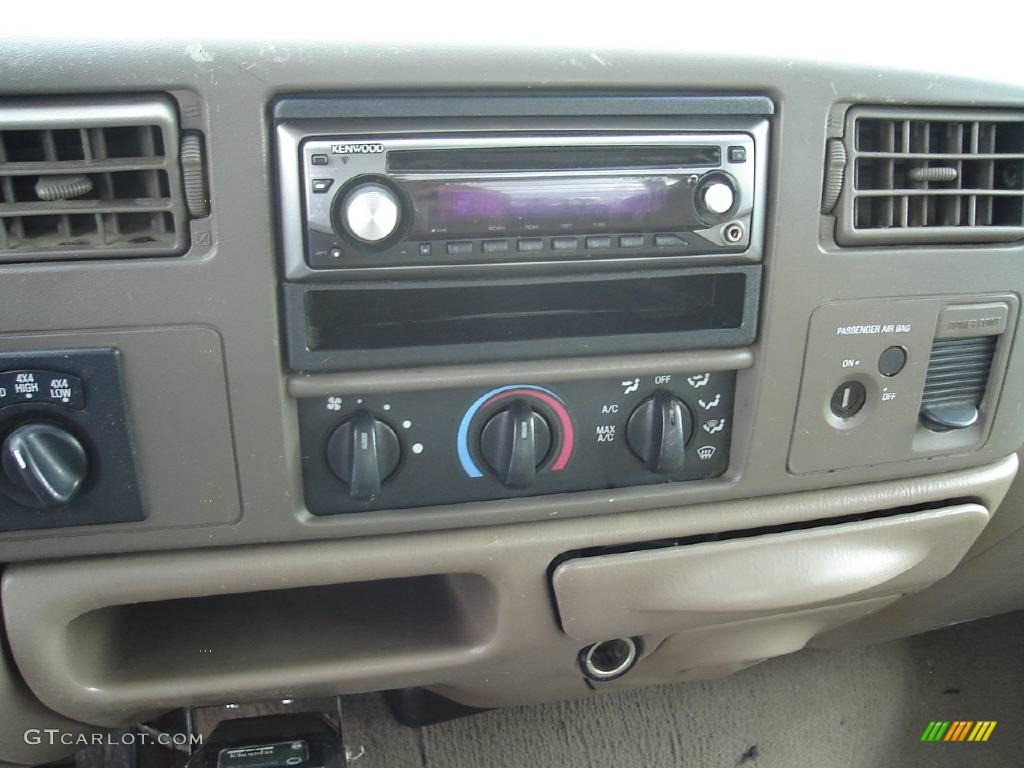 2000 F250 Super Duty XL Extended Cab 4x4 Chassis - Oxford White / Medium Parchment photo #25