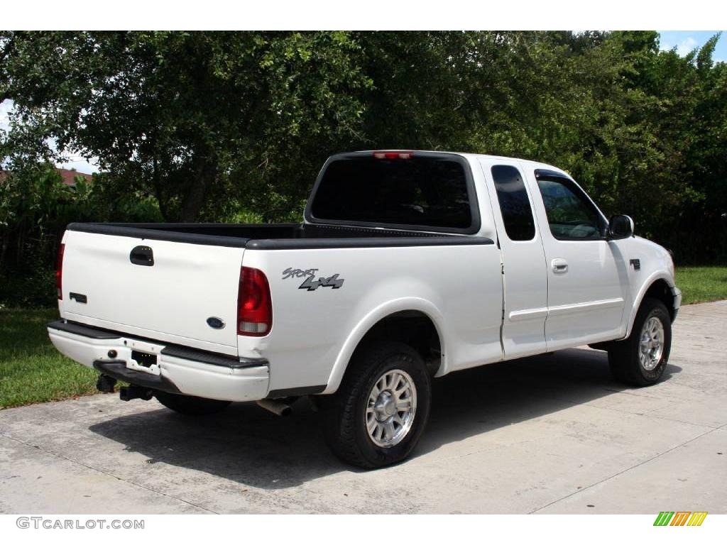 2002 F150 XLT SuperCab 4x4 - Oxford White / Medium Graphite photo #7