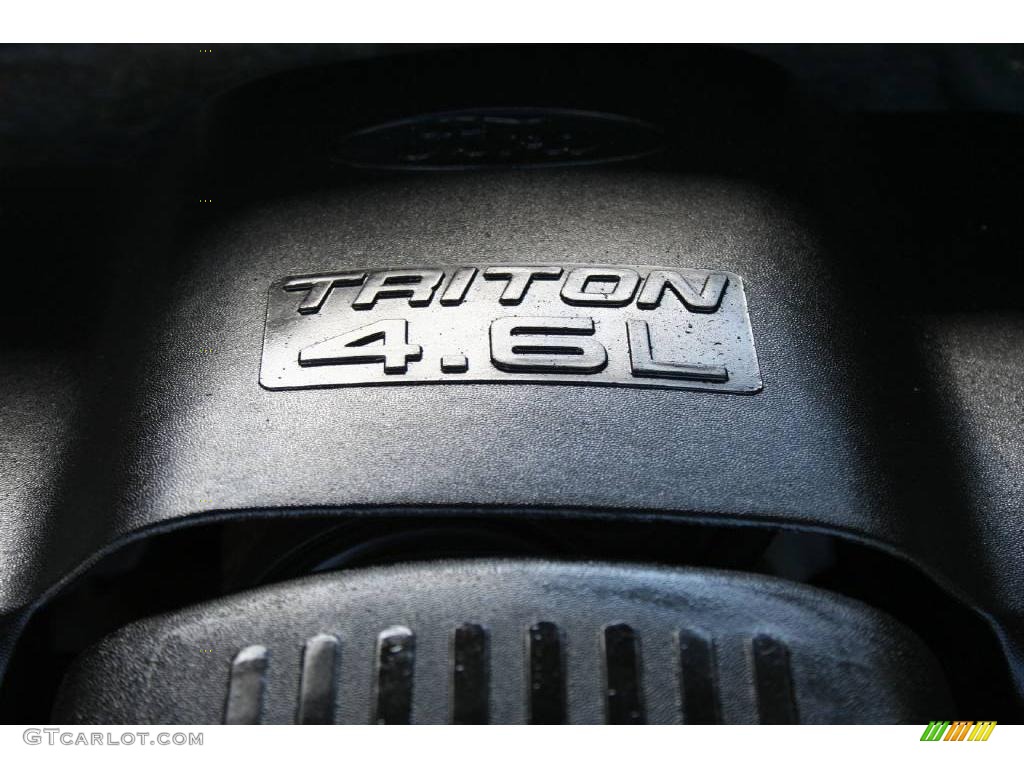 2002 F150 XLT SuperCab 4x4 - Oxford White / Medium Graphite photo #17