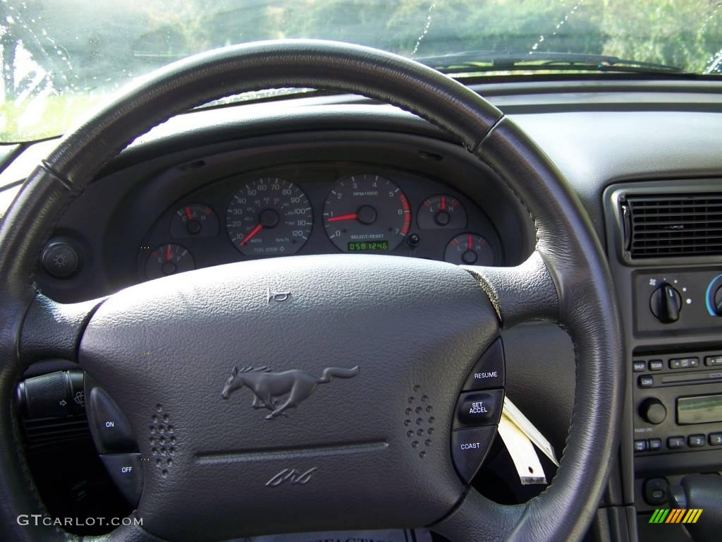 2002 Mustang V6 Convertible - Oxford White / Oxford White photo #24