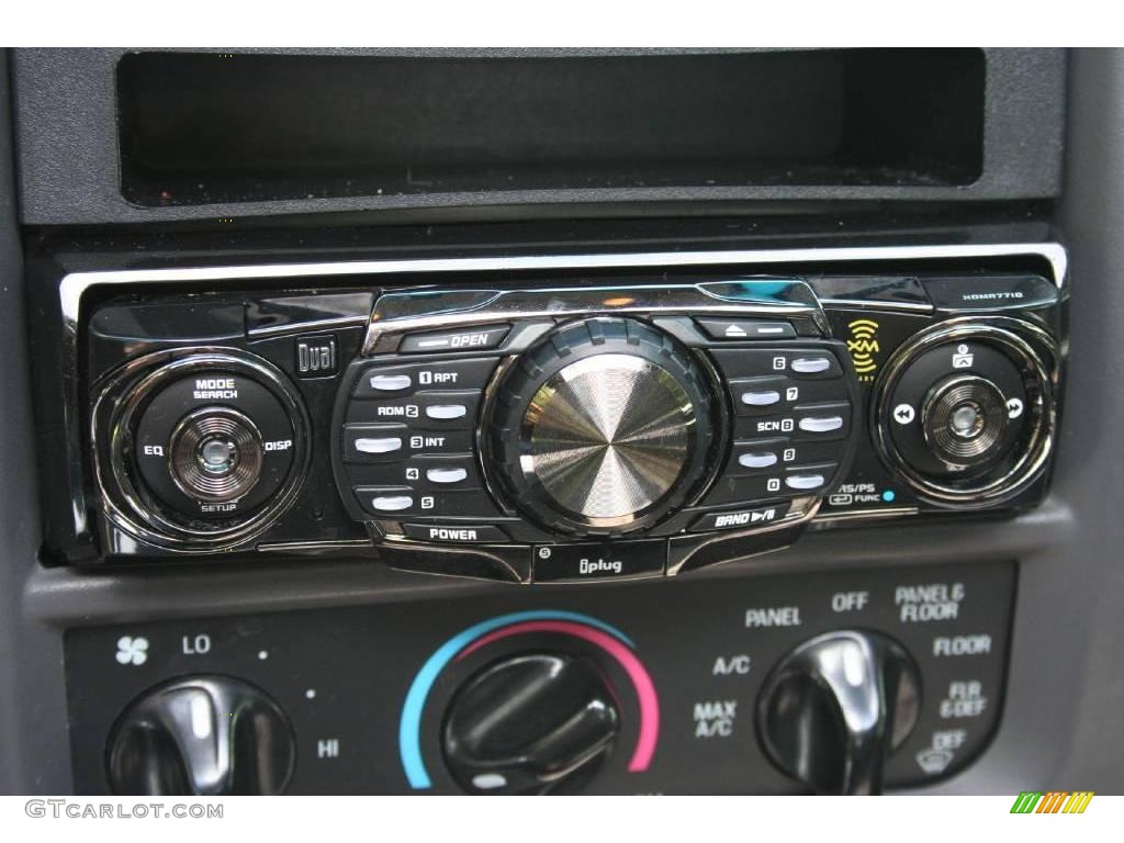 2002 F150 XLT SuperCab 4x4 - Oxford White / Medium Graphite photo #56