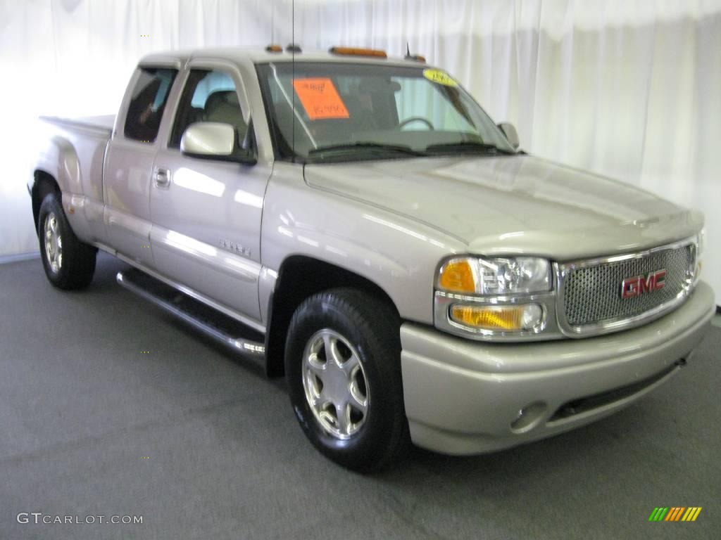 Silver Birch Metallic GMC Sierra 1500