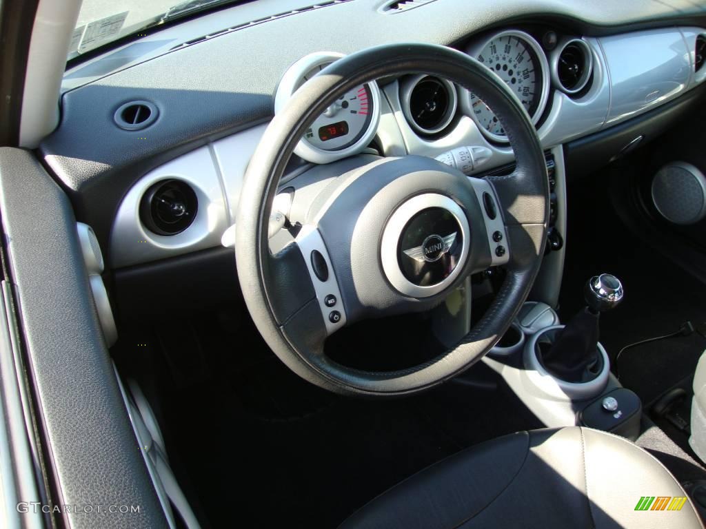 2002 Cooper Hardtop - Liquid Yellow / Panther Black photo #11