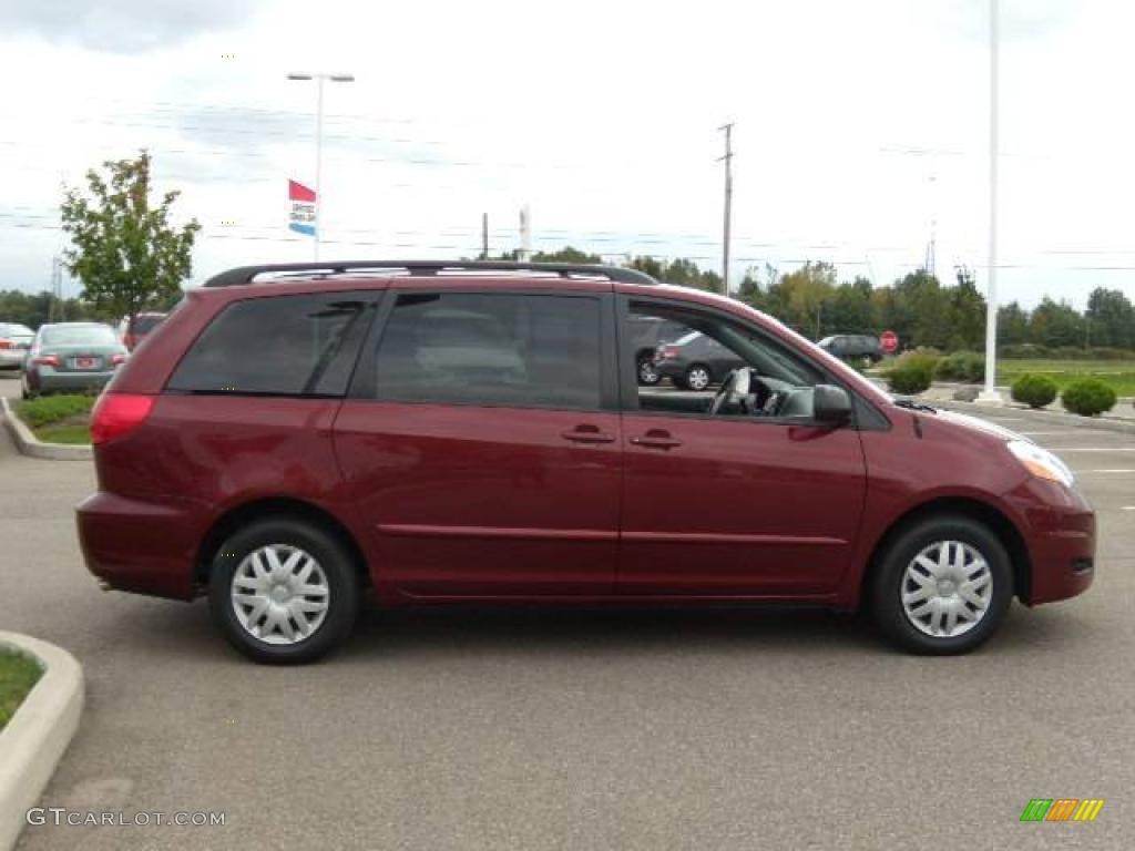 2008 Sienna LE - Salsa Red Pearl / Stone photo #6