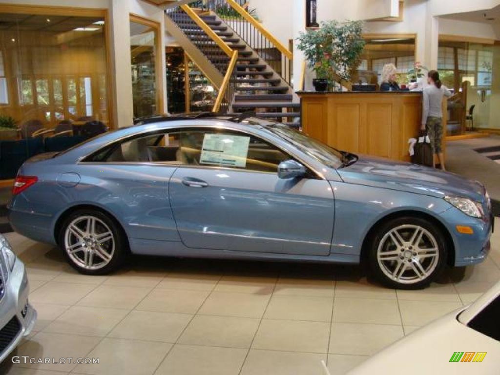 2010 E 350 Coupe - Quartz Blue Metallic / Almond Beige photo #1