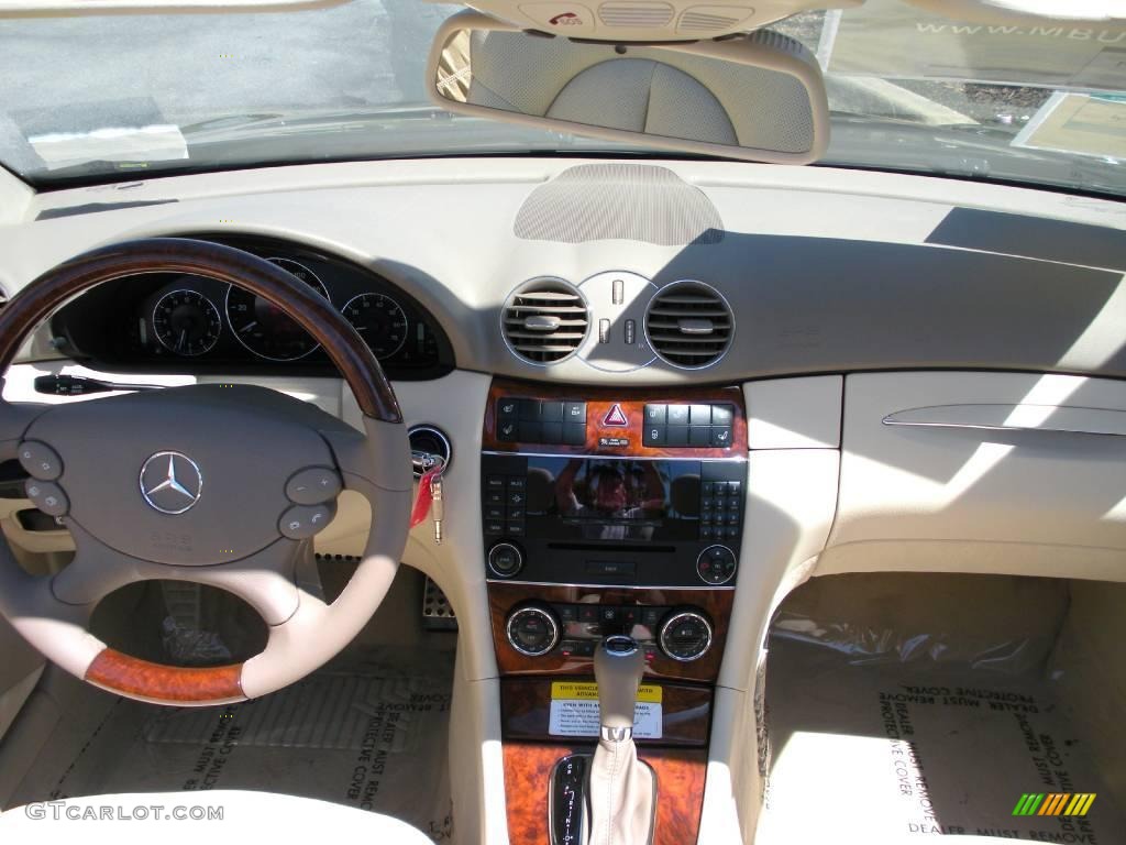 2009 CLK 550 Cabriolet - Majestic Black Metallic / Stone photo #22