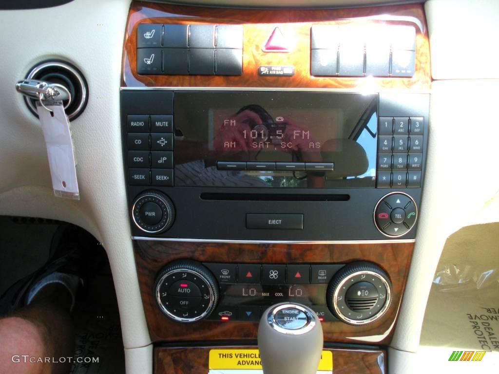 2009 CLK 550 Cabriolet - Majestic Black Metallic / Stone photo #26