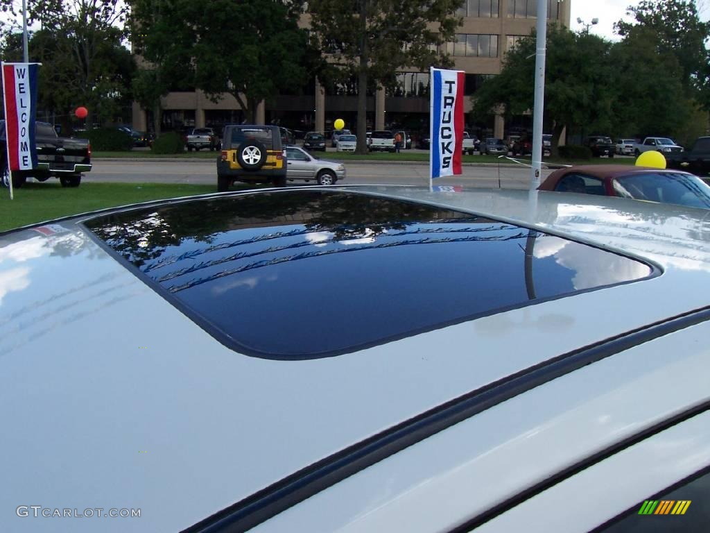 2005 Galant GTS V6 - Dover White Pearl / Black photo #9