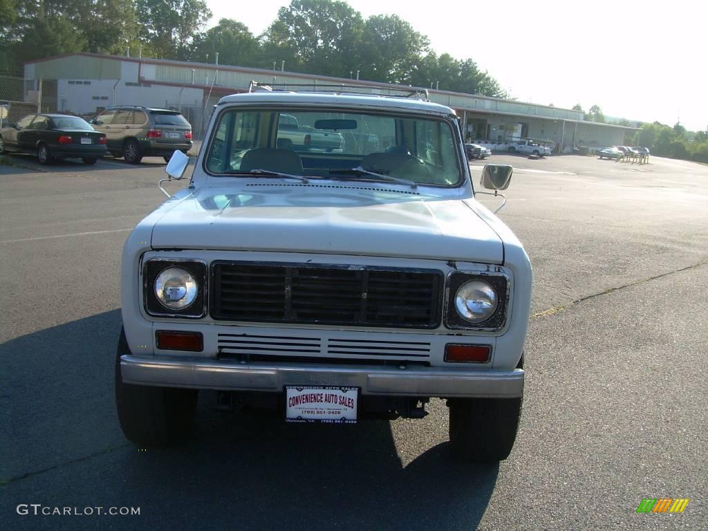 1976 Scout II Traveler 4x4 - White / Saddle photo #3