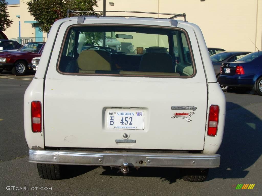 1976 Scout II Traveler 4x4 - White / Saddle photo #7