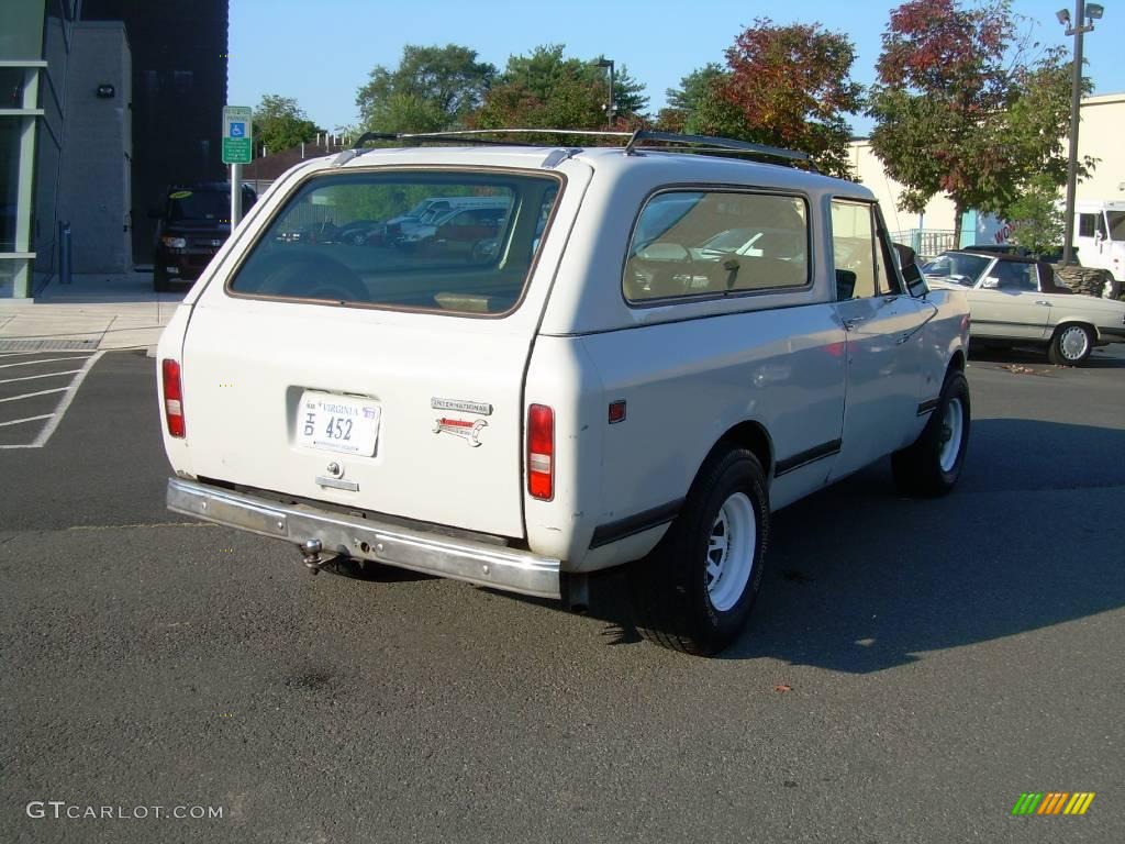1976 Scout II Traveler 4x4 - White / Saddle photo #8