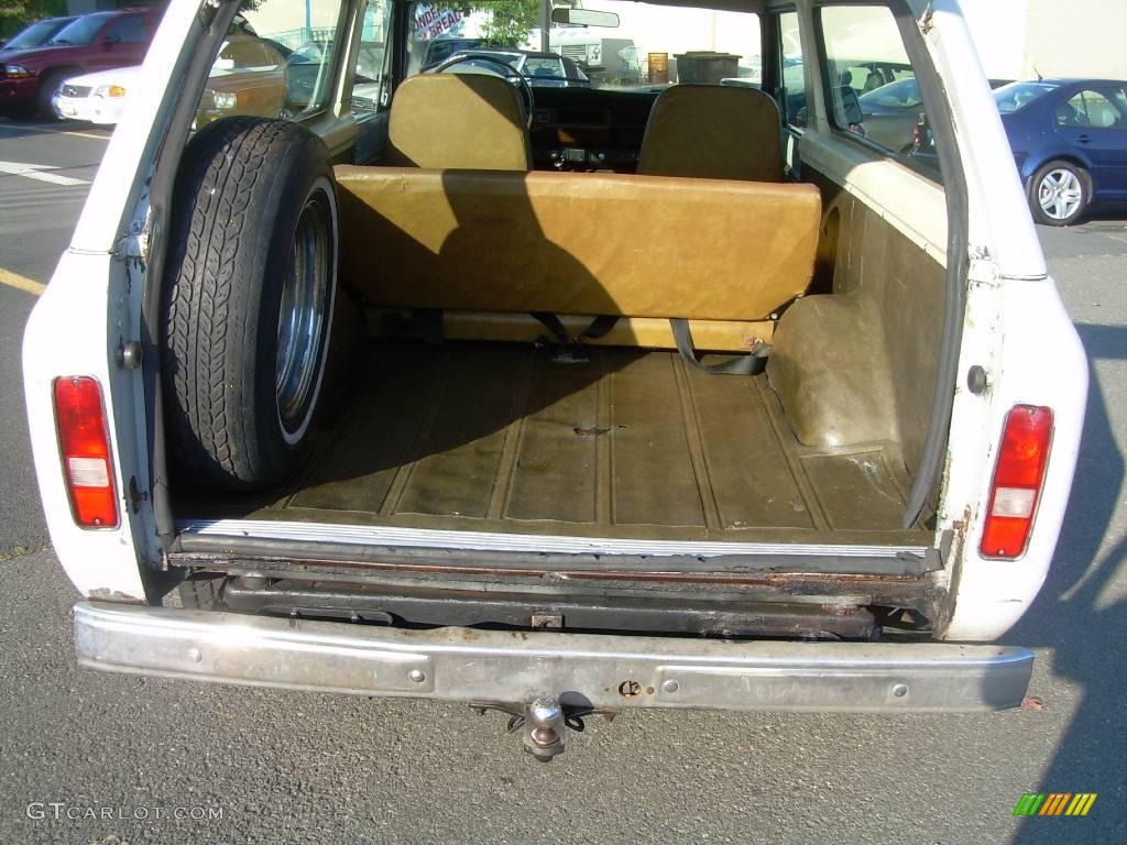 1976 Scout II Traveler 4x4 - White / Saddle photo #17