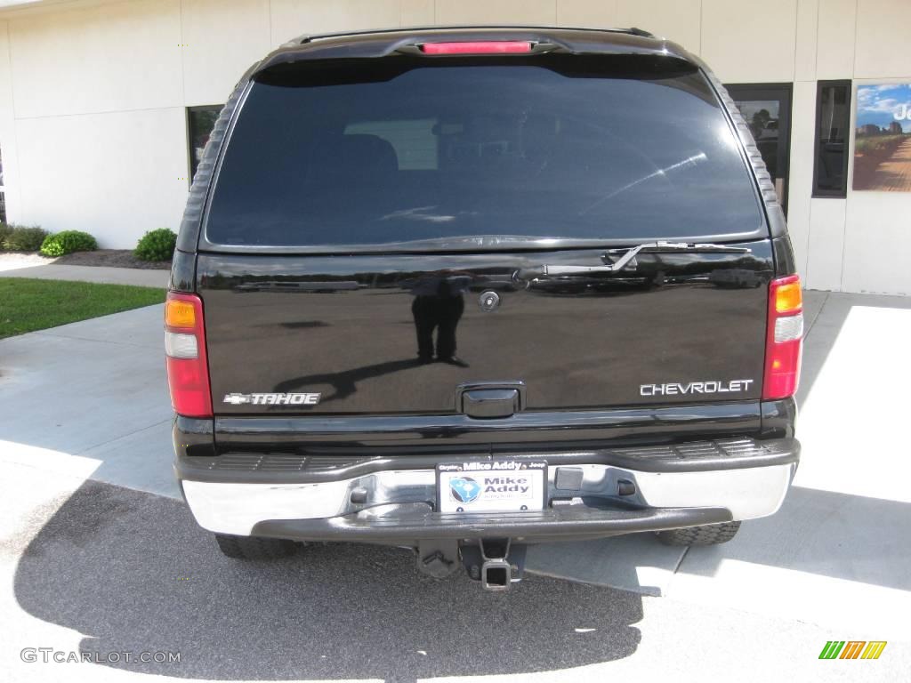 2002 Tahoe LT 4x4 - Onyx Black / Graphite/Medium Gray photo #4