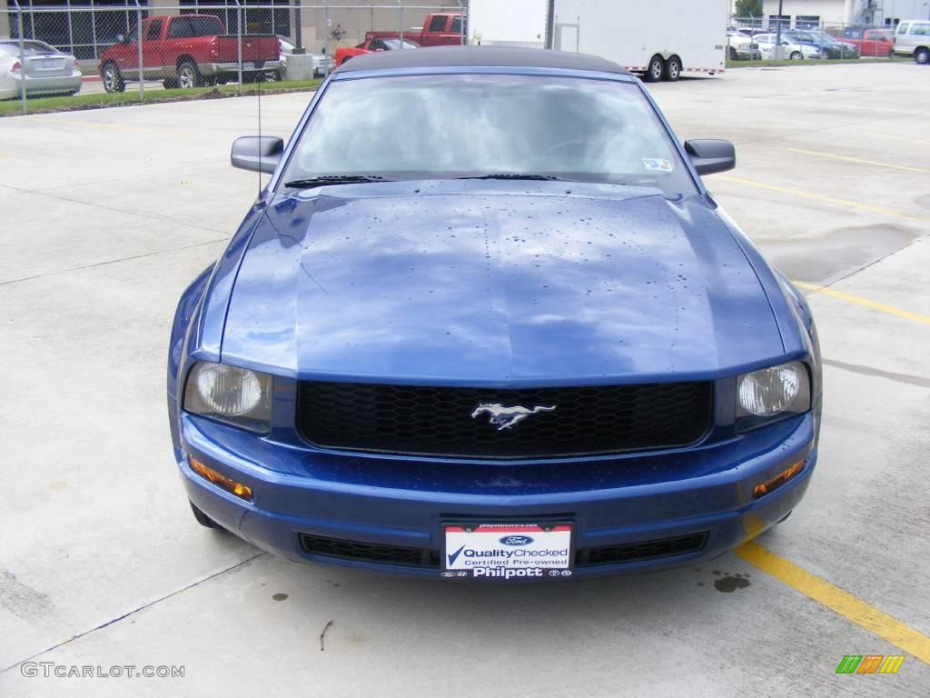 2007 Mustang V6 Premium Convertible - Vista Blue Metallic / Light Graphite photo #8