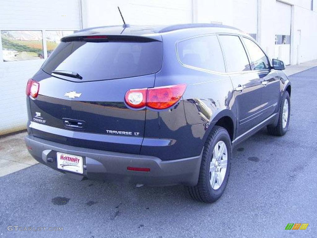 2009 Traverse LT - Dark Blue Metallic / Cashmere/Dark Gray photo #4