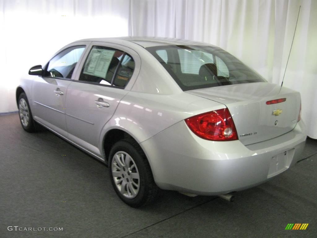 2009 Cobalt LT Sedan - Silver Ice Metallic / Ebony photo #4