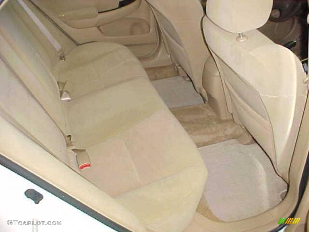 2007 Accord SE Sedan - Taffeta White / Ivory photo #9