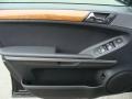 Black - ML 350 4Matic Photo No. 7