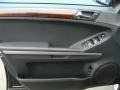 Black - ML 350 4Matic Photo No. 7