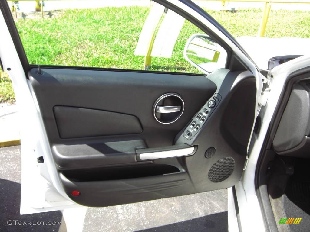 2006 Grand Prix Sedan - Ivory White / Ebony photo #7