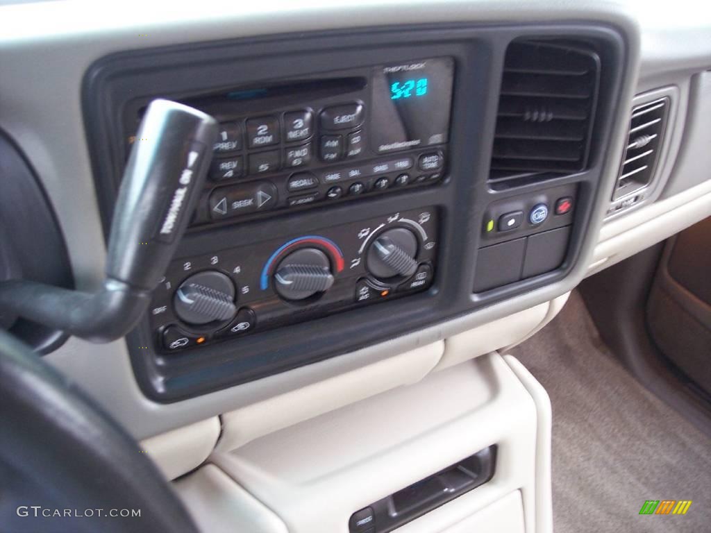 2002 Suburban 1500 Z71 4x4 - Light Pewter Metallic / Tan photo #55