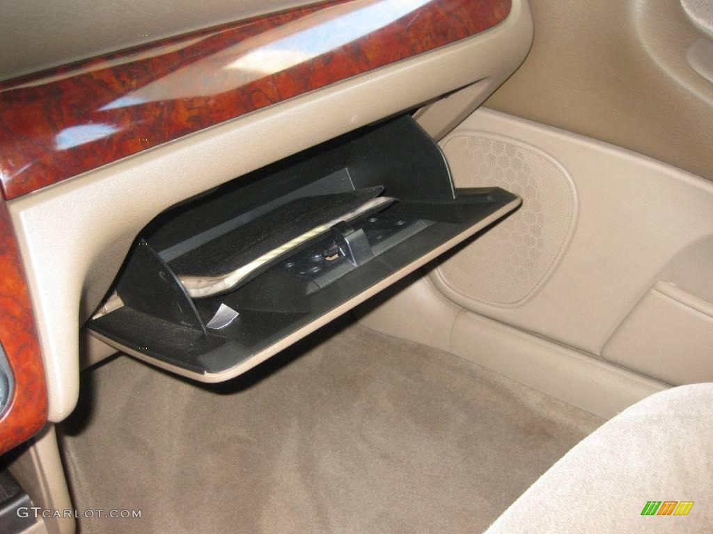 2002 Sebring LX Sedan - Light Almond Pearl Metallic / Sandstone photo #11
