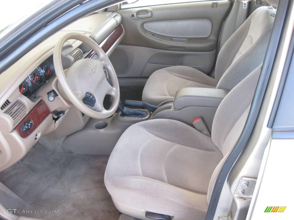 Sandstone Interior 2002 Chrysler Sebring LX Sedan Photo #18866616