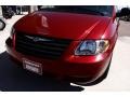 2007 Inferno Red Crystal Pearl Chrysler Town & Country   photo #16