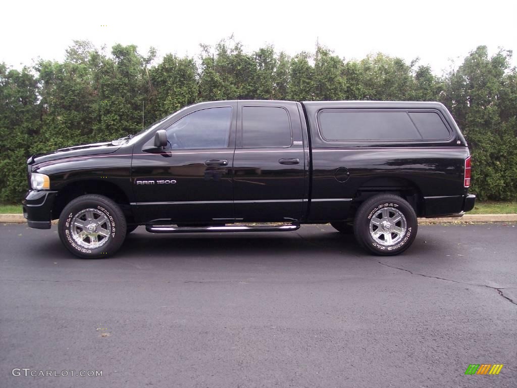 2002 Ram 1500 SLT Quad Cab 4x4 - Black / Dark Slate Gray photo #5