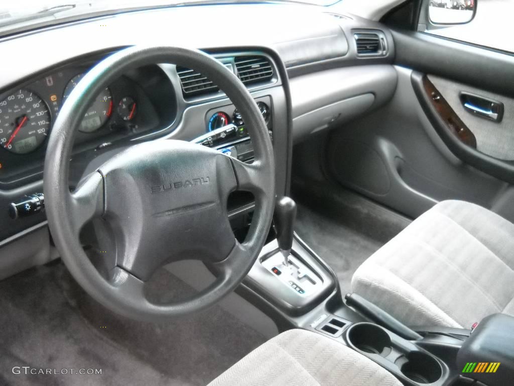 2002 Legacy L Sedan - Wintergreen Metallic / Dark Gray photo #7