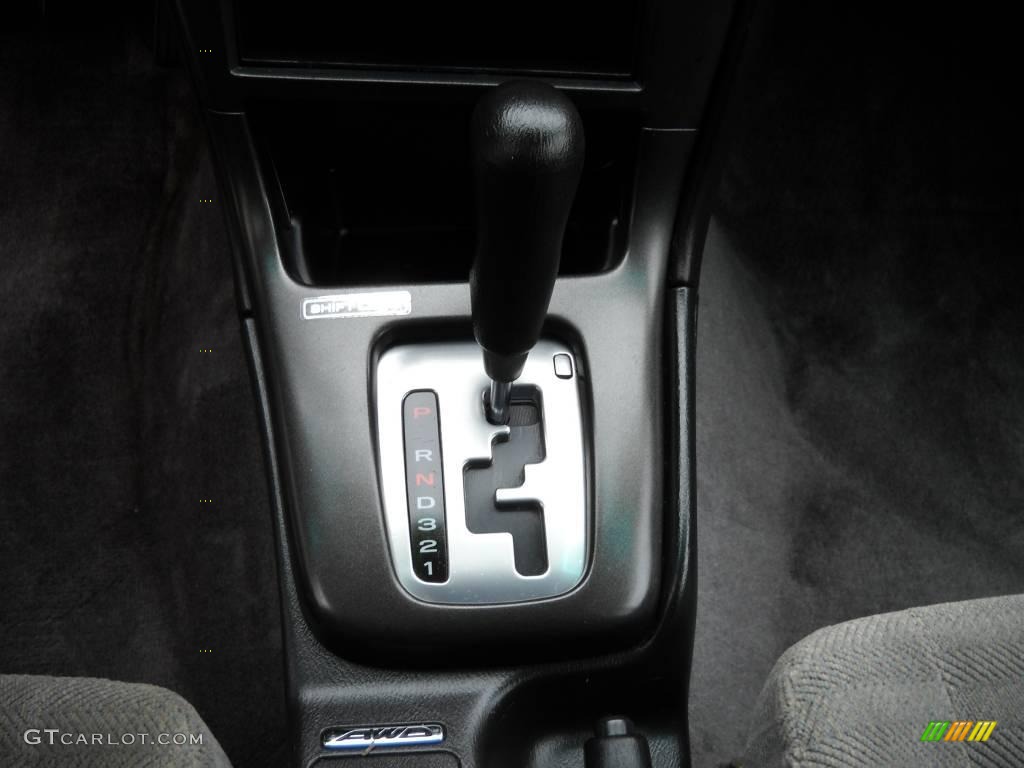 2002 Legacy L Sedan - Wintergreen Metallic / Dark Gray photo #23