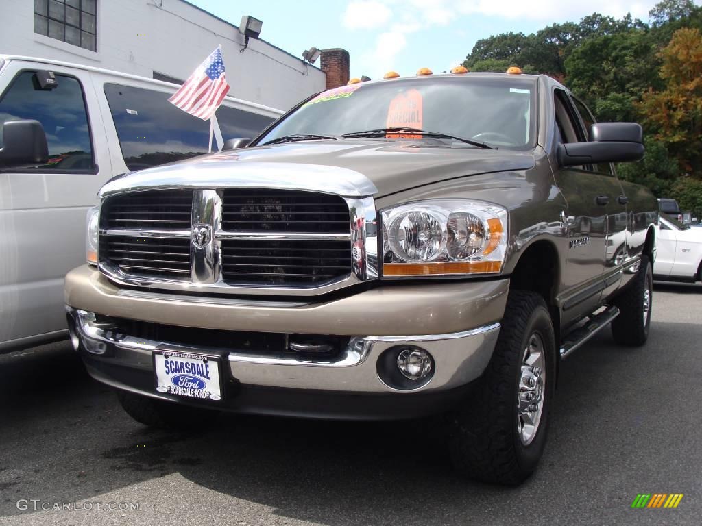 2006 Ram 2500 SLT Quad Cab 4x4 - Light Khaki Metallic / Khaki photo #1