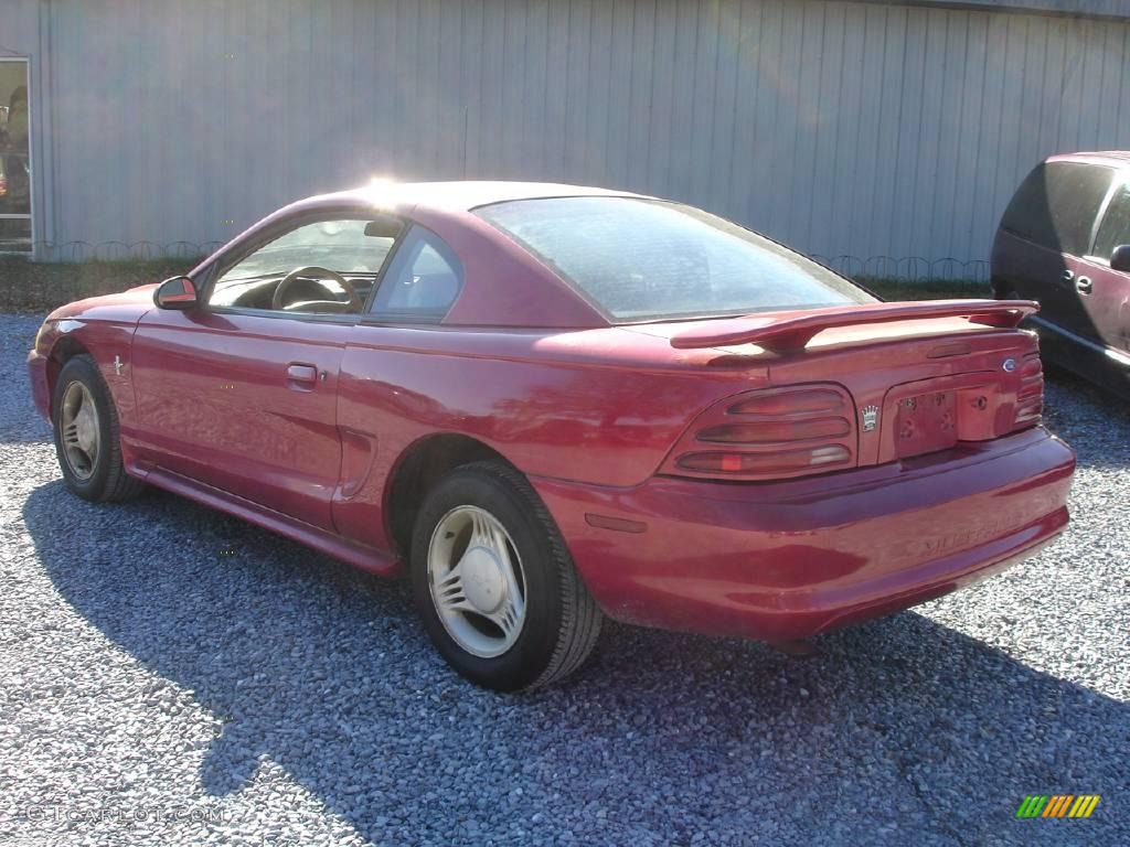 1995 Mustang V6 Coupe - Laser Red Metallic / Saddle photo #7