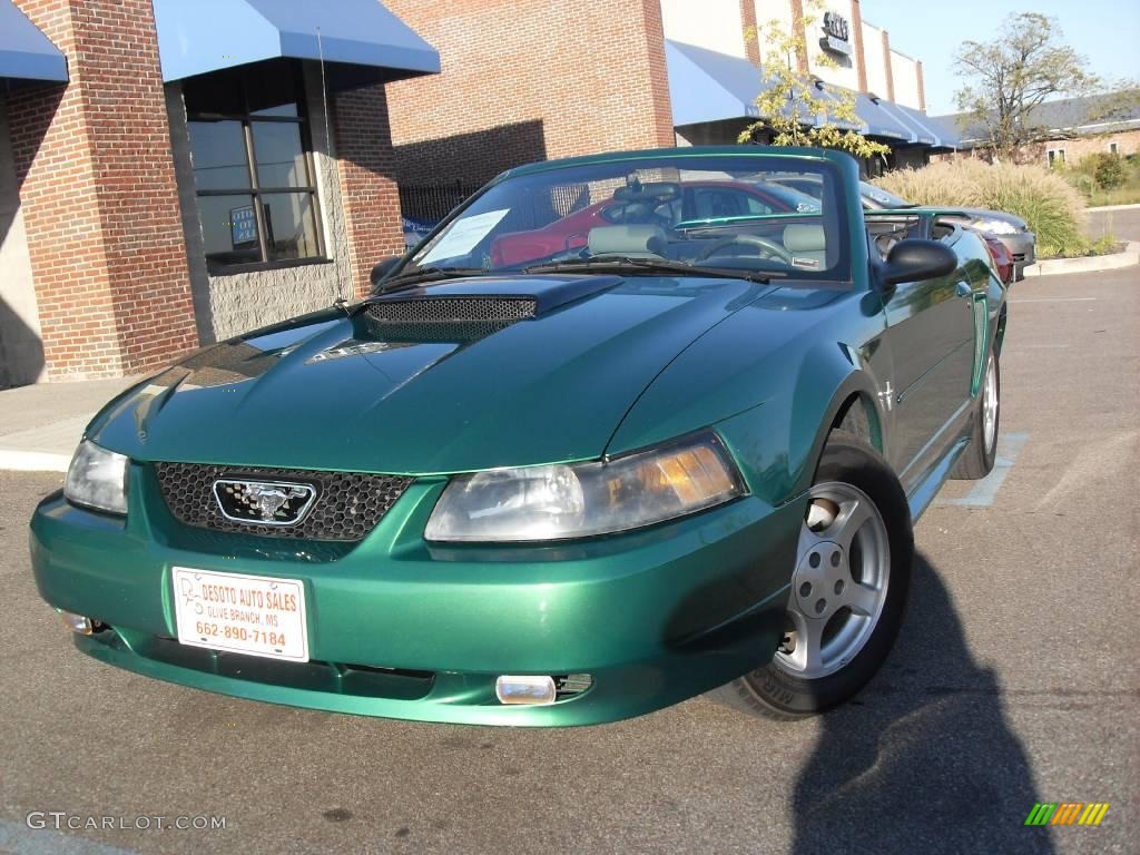 2002 Mustang V6 Convertible - Electric Green Metallic / Medium Graphite photo #4