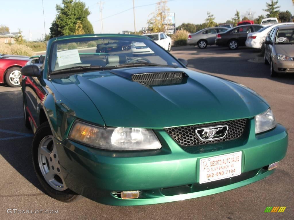 2002 Mustang V6 Convertible - Electric Green Metallic / Medium Graphite photo #6