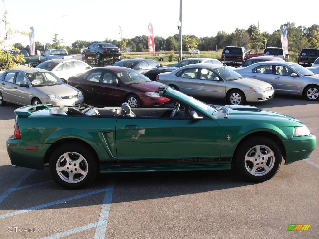 2002 Mustang V6 Convertible - Electric Green Metallic / Medium Graphite photo #7