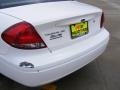 Vibrant White - Taurus SE Sedan Photo No. 22