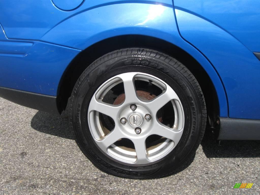 2001 Focus SE Sedan - Malibu Blue Metallic / Dark Charcoal Black photo #4