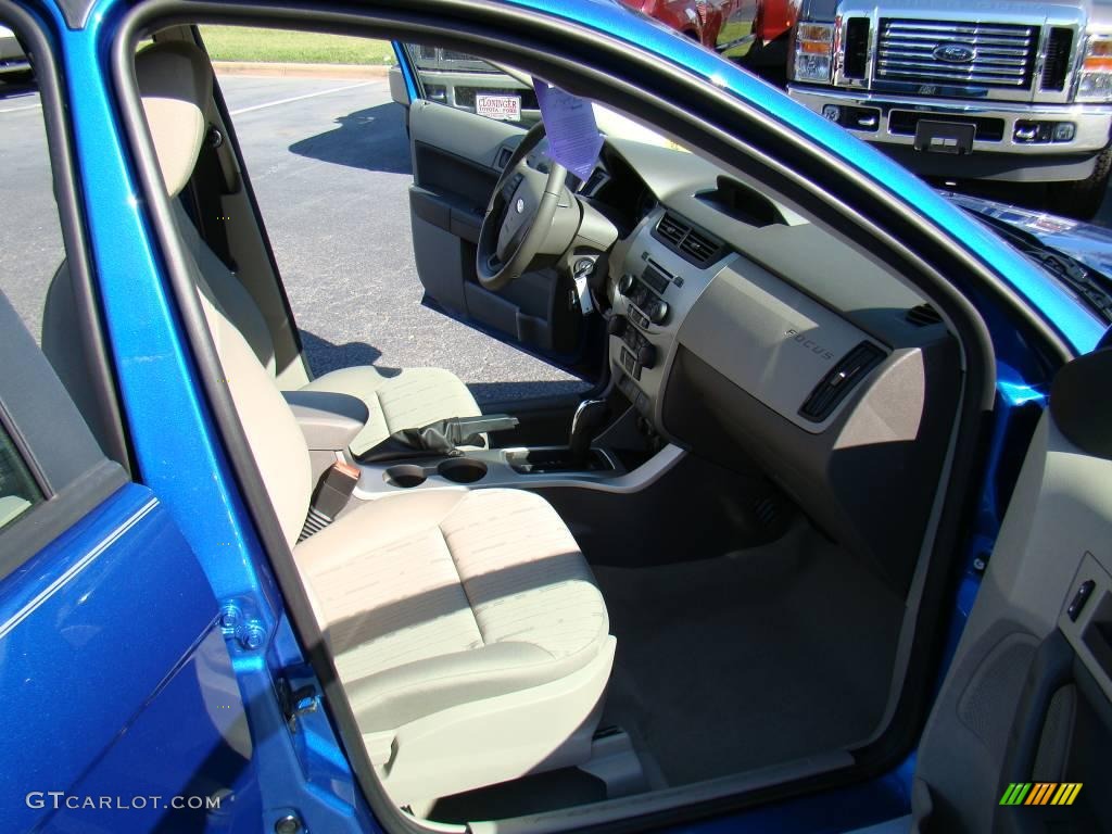 2010 Focus SE Sedan - Blue Flame Metallic / Medium Stone photo #11