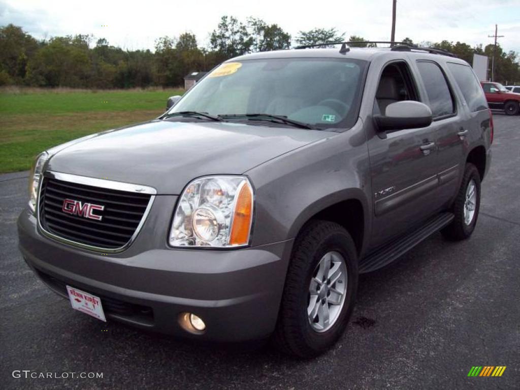 2007 Yukon SLT 4x4 - Steel Gray Metallic / Light Titanium photo #2