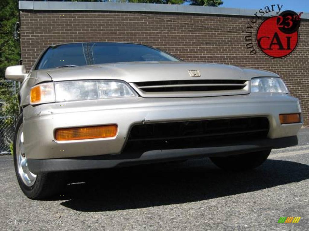 1995 Accord EX Sedan - Cashmere Silver Metallic / Beige photo #1