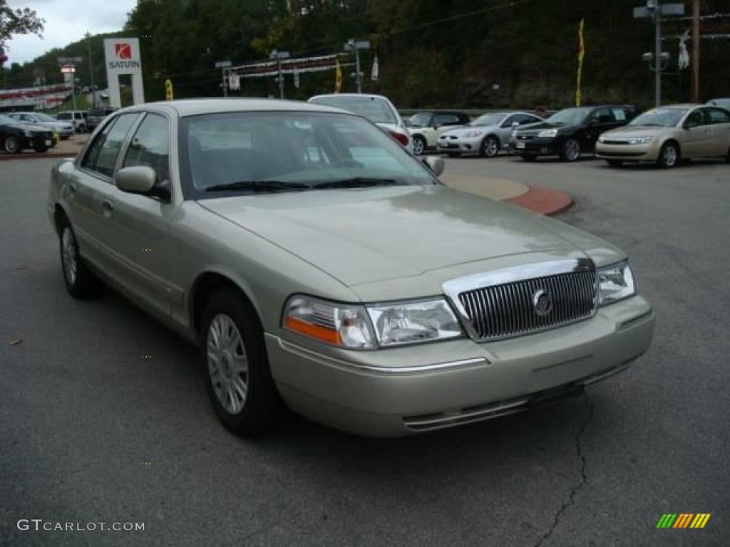 2004 Grand Marquis GS - Gold Ash Metallic / Medium Parchment photo #5