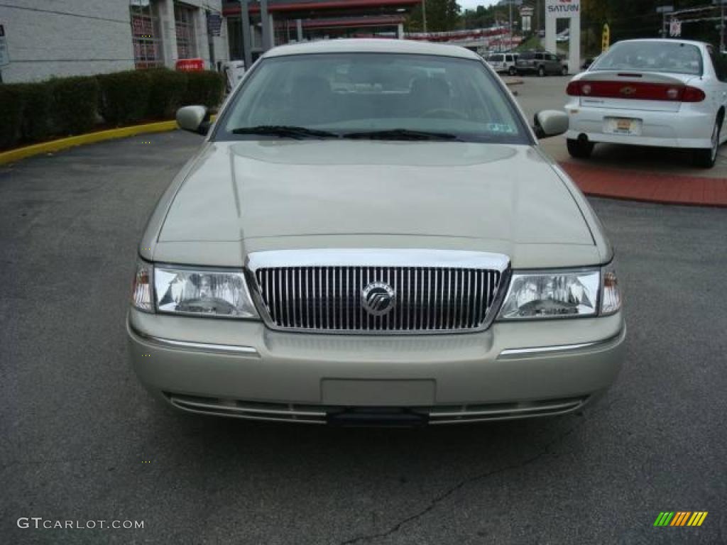 2004 Grand Marquis GS - Gold Ash Metallic / Medium Parchment photo #6