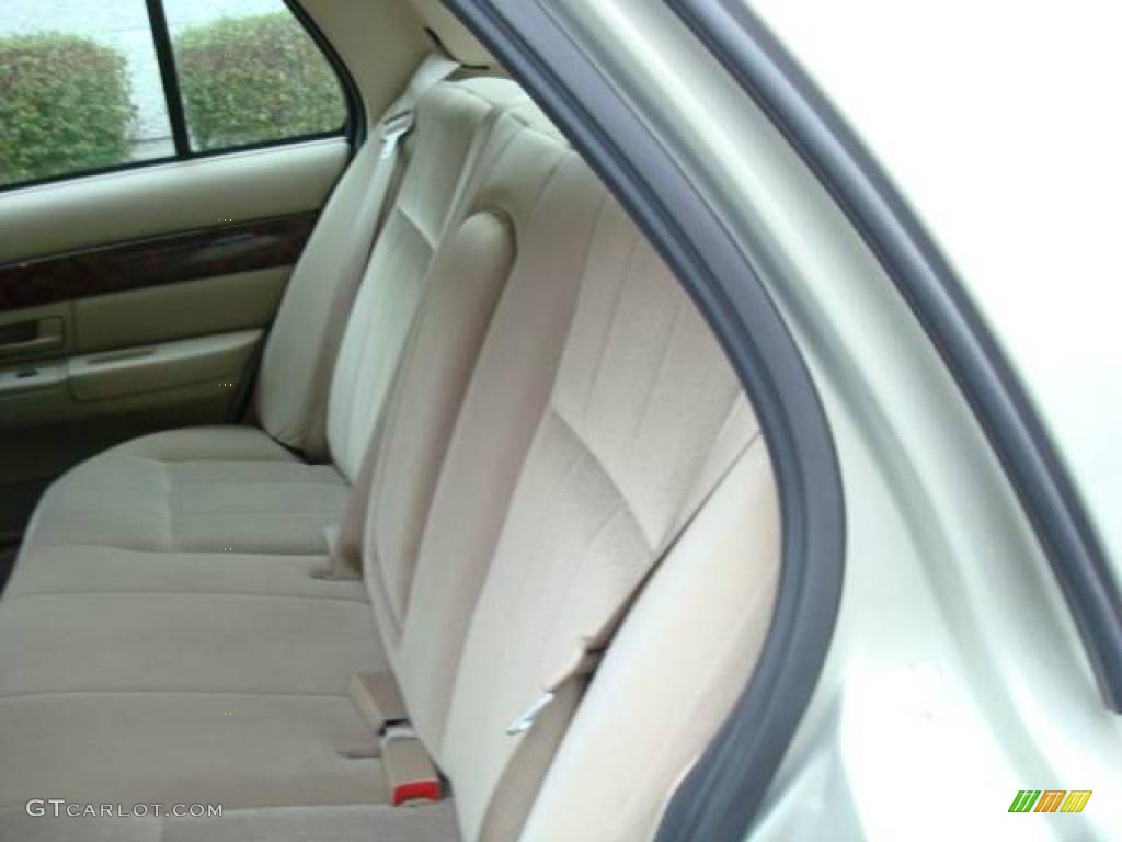 2004 Grand Marquis GS - Gold Ash Metallic / Medium Parchment photo #9